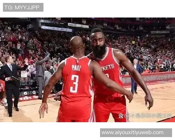 快船训练营第二天精彩瞬间哈登博格丹欢笑小卡保罗同框引关注